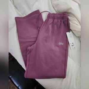ALO Soft Mulberry (sold out color) XS Accolade Sweat Pants